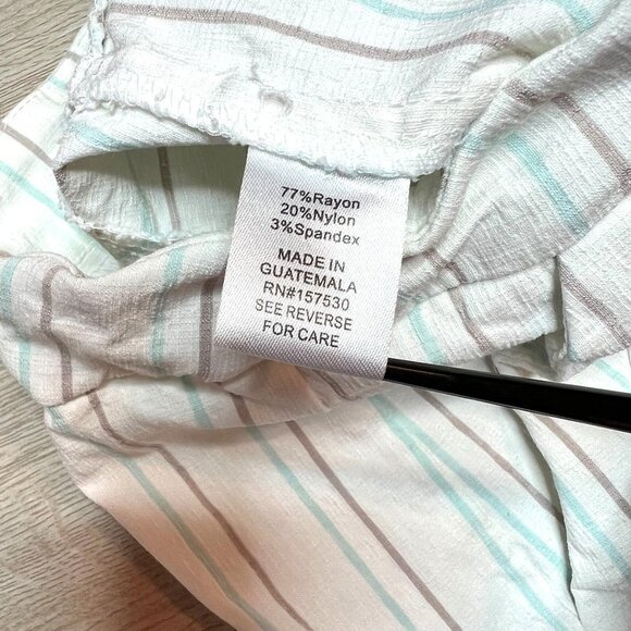 Kate Park Bermuda Shorts Women's 18W White with Baby Blue and Beige Stripes - Picture 4 of 9